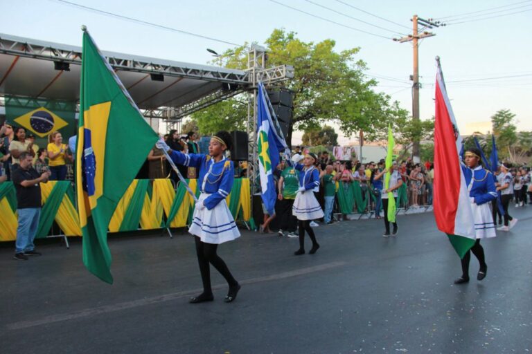 apos-13-anos,-varzea-grande-retoma-desfile-civico-de-7-de-setembro