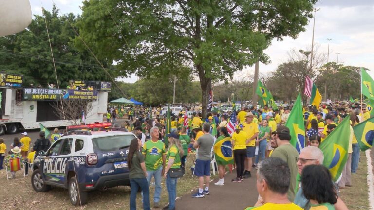 apoiadores-de-bolsonaro-fazem-ato-pro-anistia-em-campo-grande