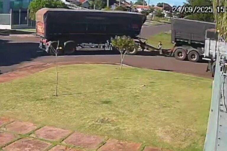 Criança morre após subir em carreta e ser atropelada em Amambai crianca-morre-apos-subir-em-carreta-e-ser-atropelada-em-amambai