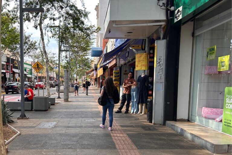 do-dia-das-criancas-ao-natal:-13-dos-servidores-aquece-economia-em-ms