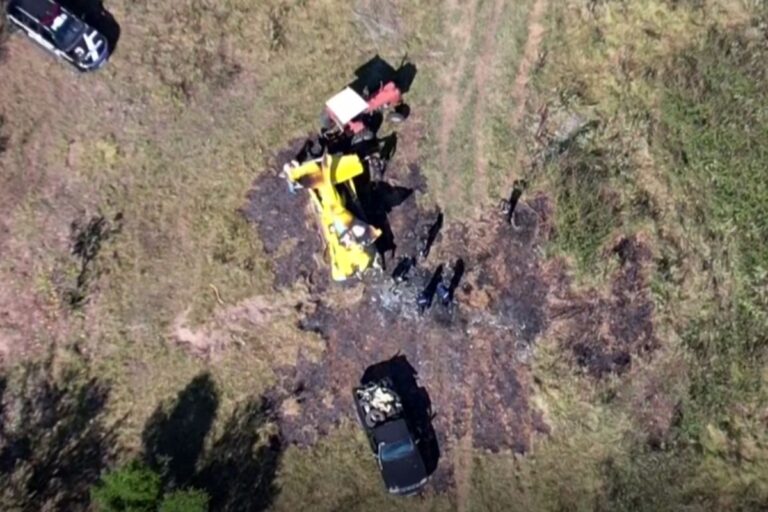 destrocos-de-aviao-sao-retirados-de-fazenda-e-corpos-chegam-a-campo-grande