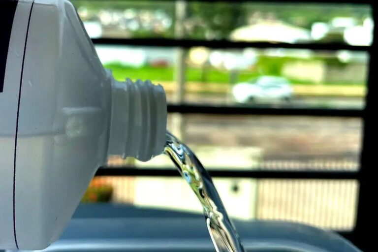 metanol:-saiba-o-que-e-a-substancia-e-os-sintomas-de-intoxicacao