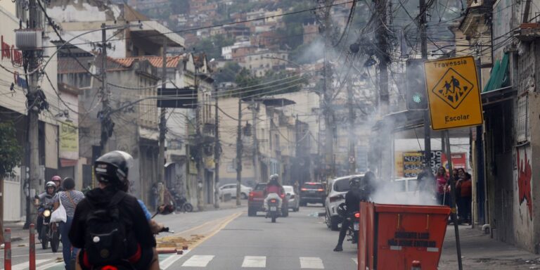 favelas-e-ongs-sobre-mortes-no-rio:-seguranca-nao-se-faz-com-sangue