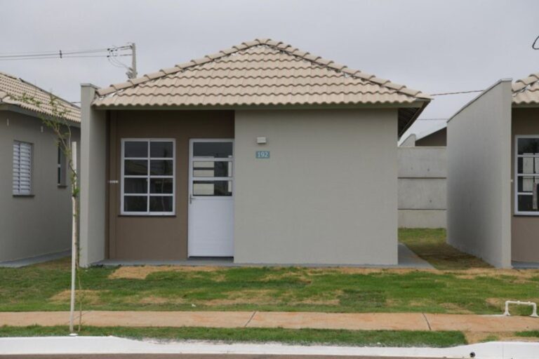 mais-de-mil-familias-de-cuiaba-e-varzea-grande-realizam-sonho-da-casa-propria