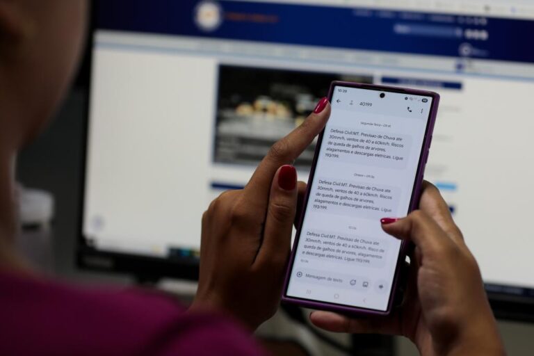 saiba-como-se-cadastrar-para-receber-alertas-da-defesa-civil-no-seu-celular