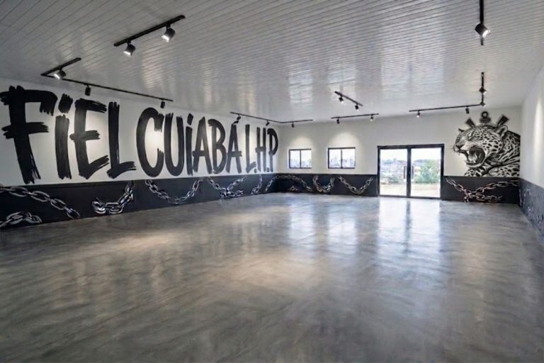 bando-de-loucos:-torcida-corinthiana-se-mobiliza-para-abrir-primeira-sede-em-cuiaba