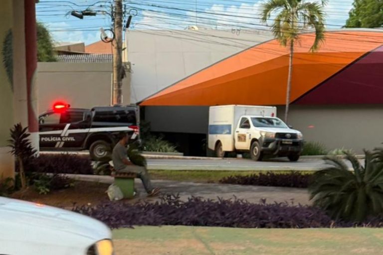 homem-de-42-anos-morre-apos-cair-na-entrada-de-motel-em-cuiaba