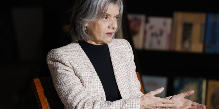 carmen-lucia-diz-que-e-aconselhada-a-deixar-stf-por-ataques-machistas