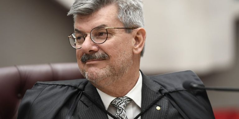 stj-abre-processo-e-mantem-afastamento-de-ministro-acusado-de-assedio