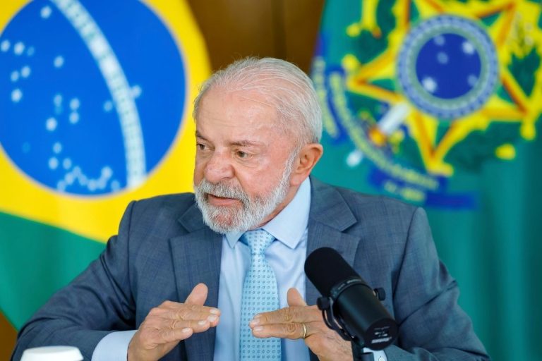 lula-envia-ao-congresso-projeto-de-lei-para-acabar-com-escala-61