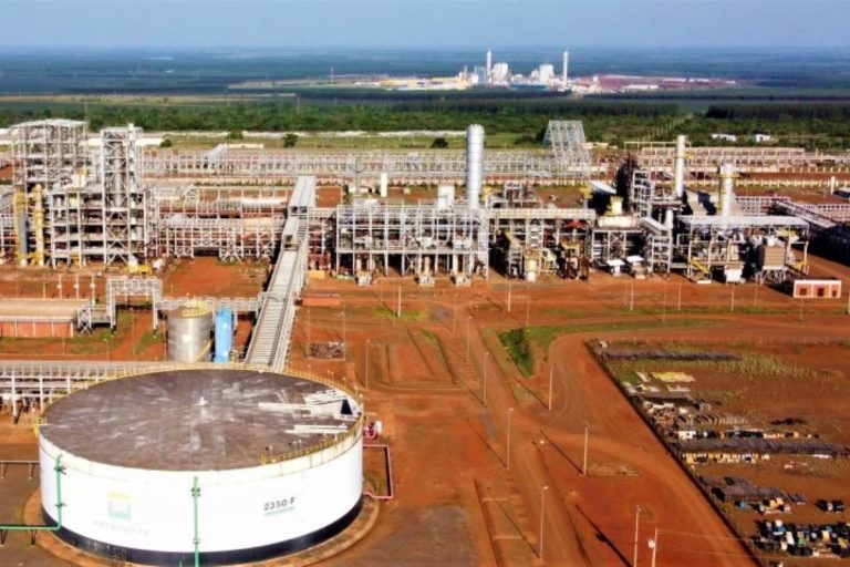 petrobras-aposta-em-nova-estrategia-para-concluir-a-ufn3