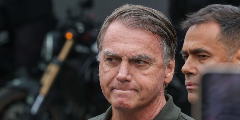 pgr-da-aval-para-bolsonaro-fazer-cirurgia-no-ombro